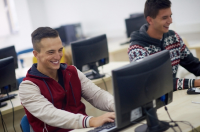В Подмосковье 487 школьников примут участие в тренировочном ЕГЭ по информатике